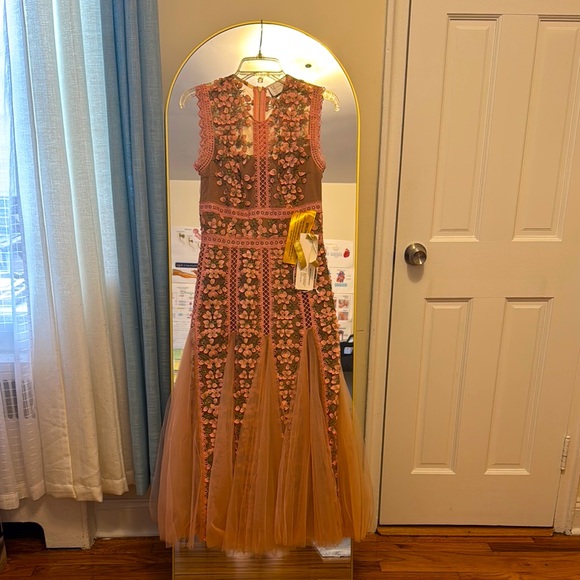 Bronx and Banco
Saba Embroidered Tulle Midi Dress NWT - Picture 8 of 11